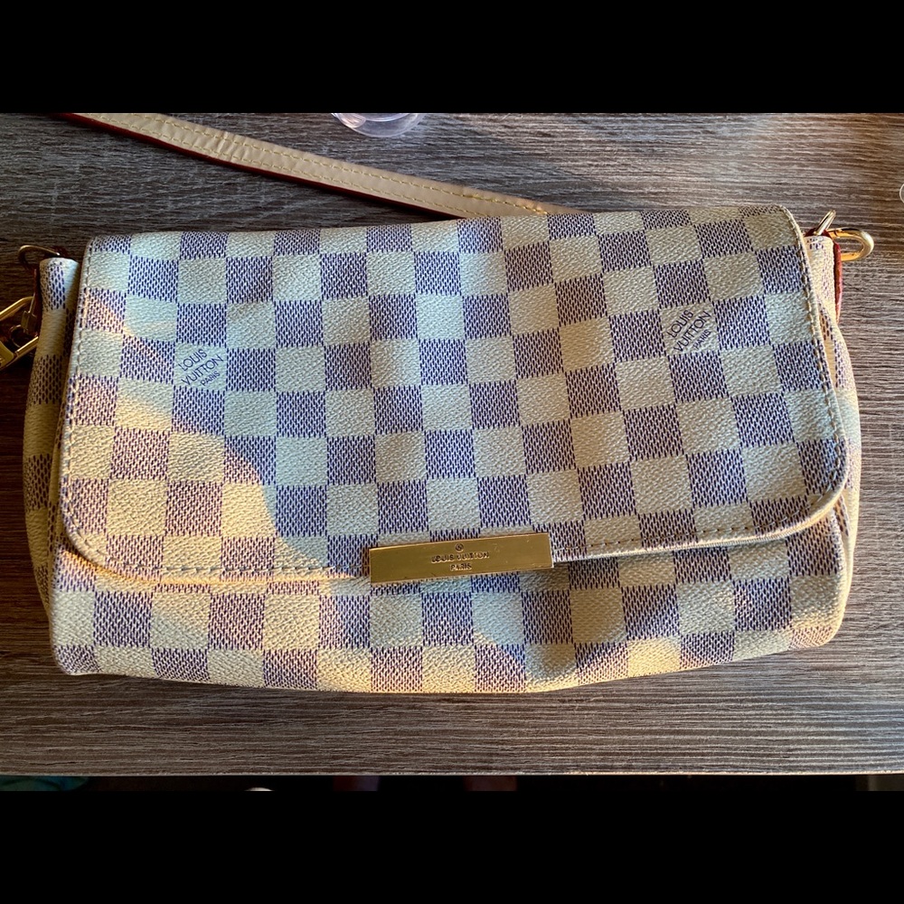 Dupe purse